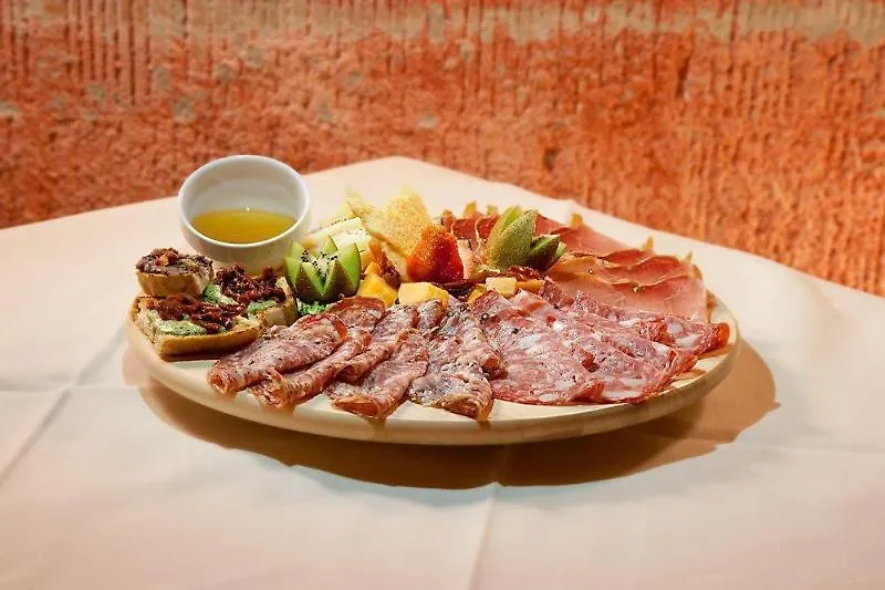 Country Hotel Borgo Santippolito Lastra a Signa 4*,